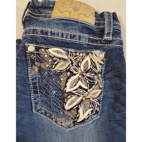 Miss Me Mid Rise Easy Crop Jeans Sz 28 Embellished Pockets - Picture 6 of 9